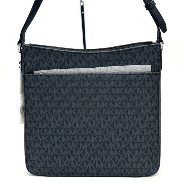 Michael Kors Large Messenger Crossbody Bag Black - Picture 5 of 10